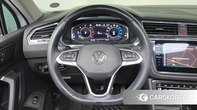 Volkswagen Tiguan second Generation 2022 Белый из Кореи, фото 5