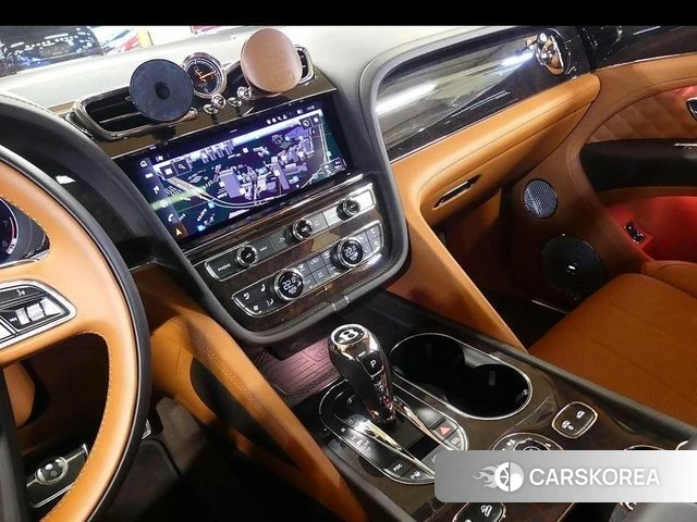 Bentley Bentayga 2021 Белый из Кореи, фото 5