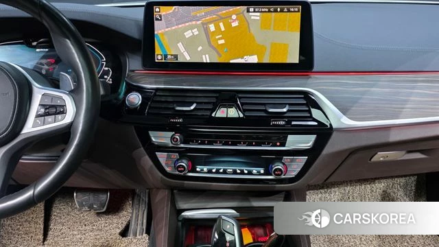 BMW 5 Series (G30) 2020 Белый из Кореи, фото 5