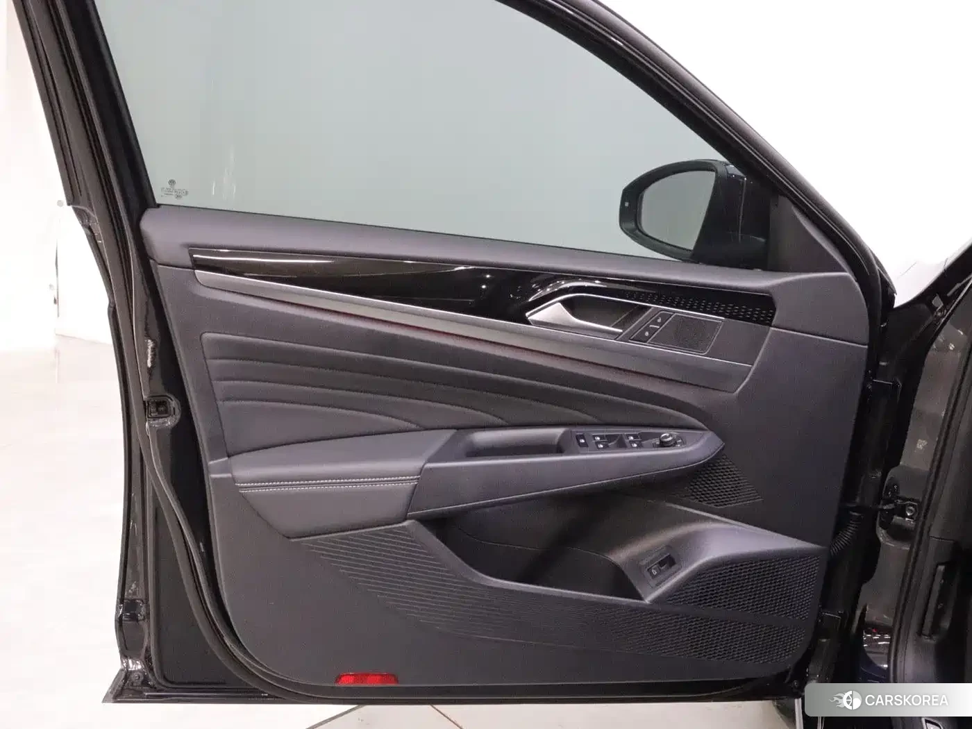 Volkswagen Passat 2022 Черный из Китая, фото 5