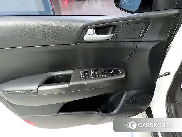 Kia Sportage The Bold 2018 Белый из Кореи, фото 5