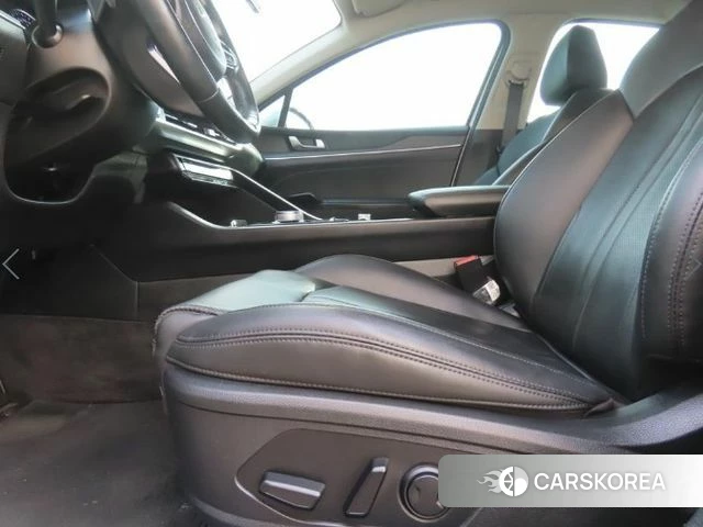 Kia K5 3rd generation 2022 Белый из Кореи, фото 5