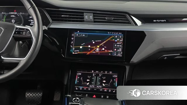Audi e-Tron 2022 Белый из Кореи, фото 5
