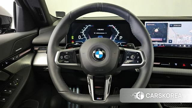 BMW 5 Series (G60) 2024 Черный из Кореи, фото 5
