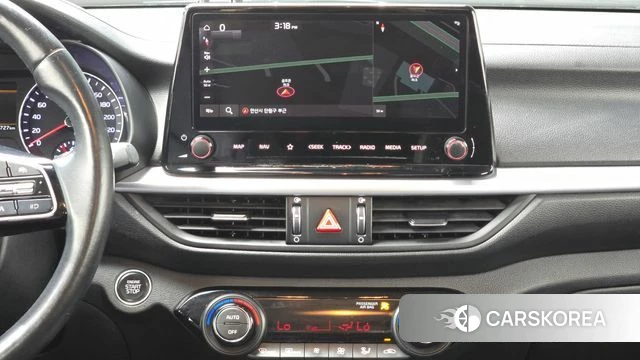 Kia The New K3 2nd generation 2022 Белый из Кореи, фото 5