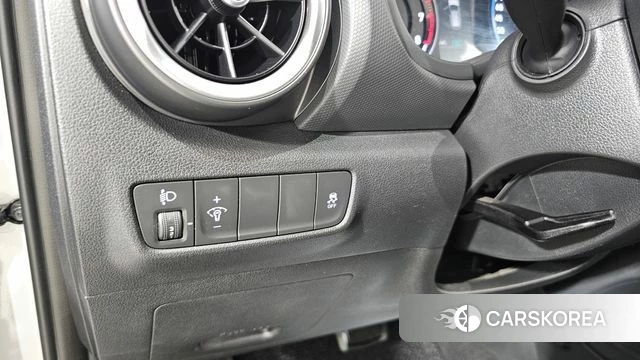 Hyundai The New Kona 2022 Серебристо-серый из Кореи, фото 5