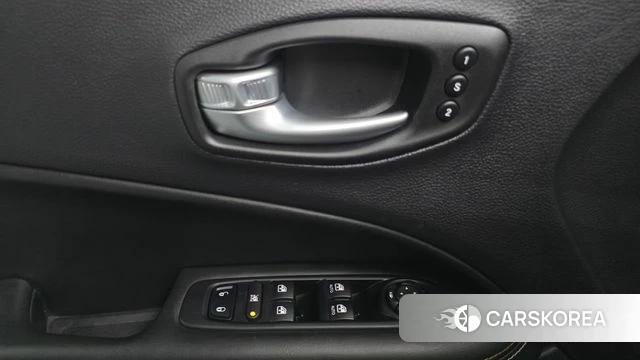 Jeep Compass 2nd Generation 2018 Красный из Кореи, фото 5