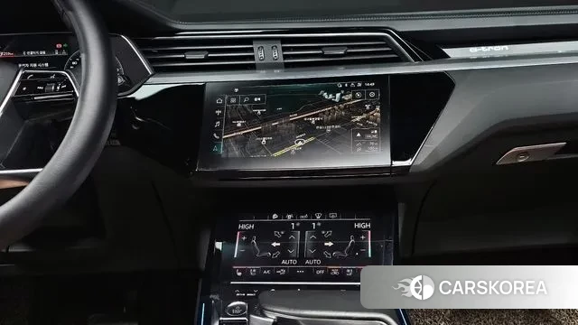 Audi e-Tron 2020 Белый из Кореи, фото 5