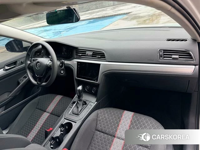 Volkswagen Lingdu 2021 Белый из Китая, фото 5