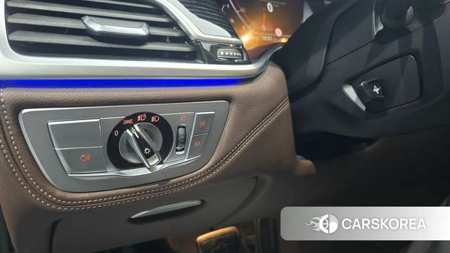 BMW 7 Series (G11) 2022 Белый из Кореи, фото 5