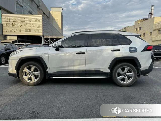 Toyota RAV4 Rongfang 2023 Белый из Китая, фото 5