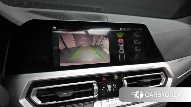 BMW 4 Series (G22) 2023 Светло-серебряный цвет из Кореи, фото 5