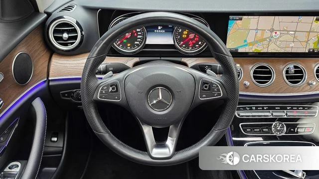 Mercedes-Benz E-Class W213 2018 Серый из Кореи, фото 5