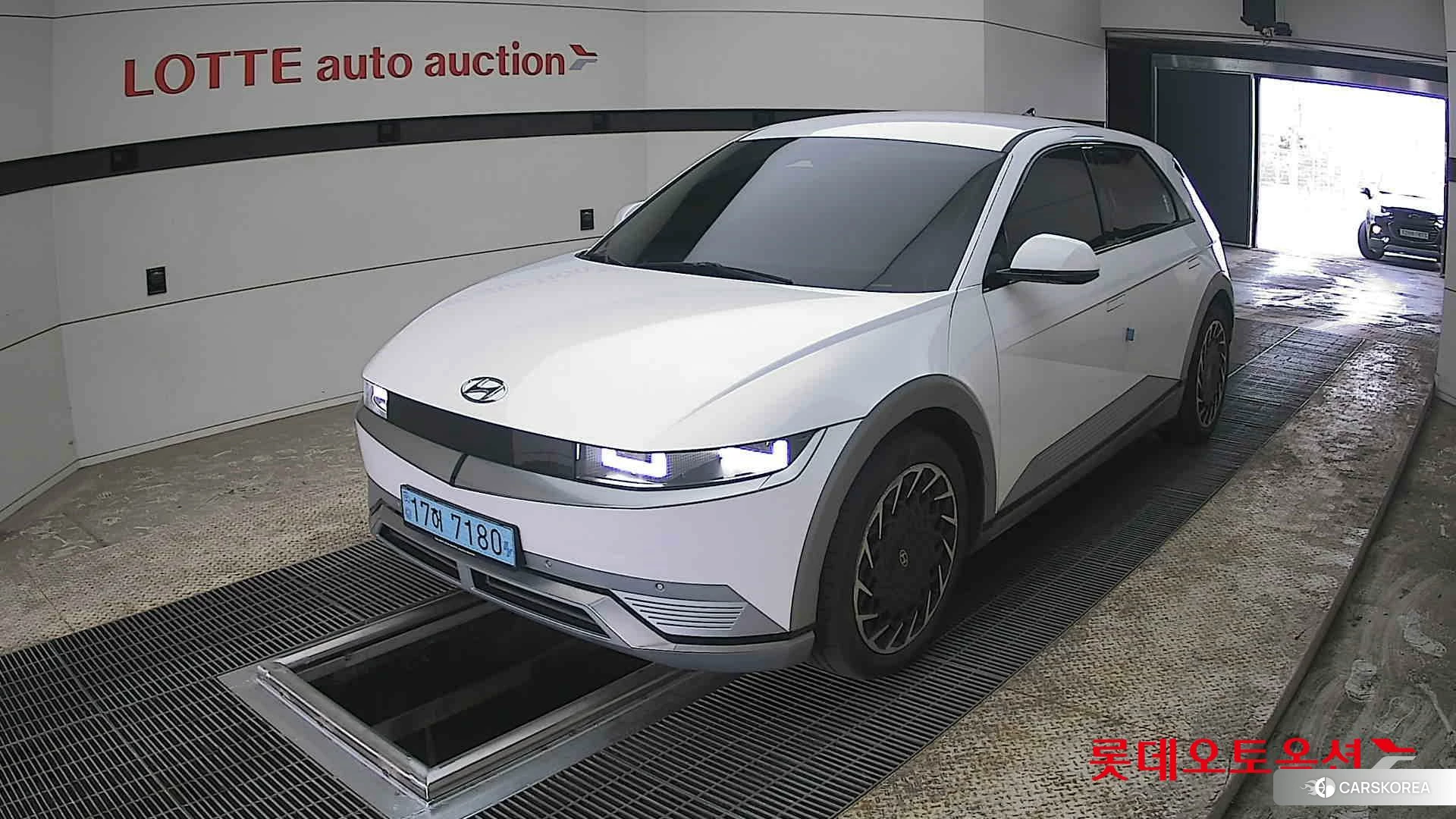 Hyundai IONIQ 5 2022 Atlas White из Кореи, фото 5