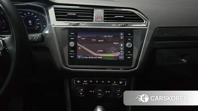 Volkswagen Tiguan second Generation 2020 Черный из Кореи, фото 5