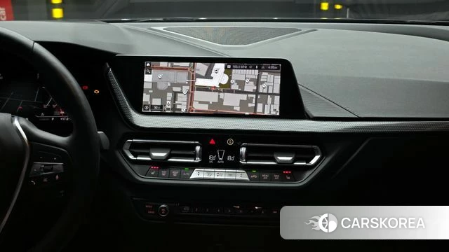 BMW 1 Series (F40) 2023 Черный из Кореи, фото 5