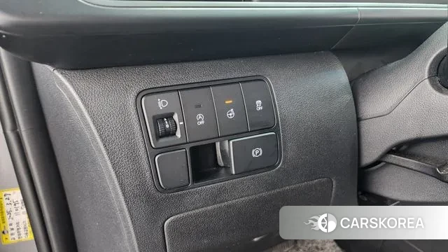 Hyundai Staria 2022 Серебряный из Кореи, фото 5