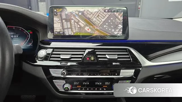 BMW 5 Series (G30) 2022 Белый из Кореи, фото 5