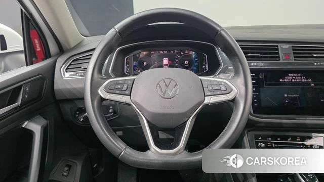 Volkswagen Tiguan second Generation 2022 Белый из Кореи, фото 5
