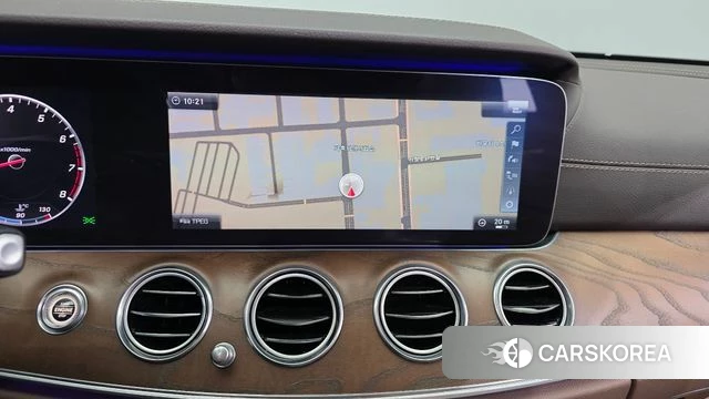 Mercedes-Benz E-Class W213 2018 Серебряный из Кореи, фото 5