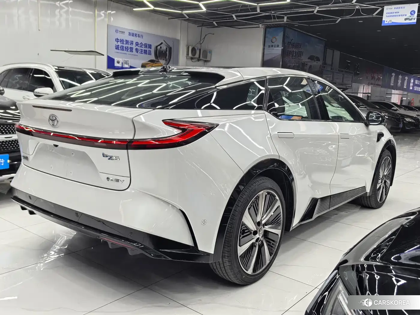 Toyota bZ5 2026 Белый из Китая, фото 5