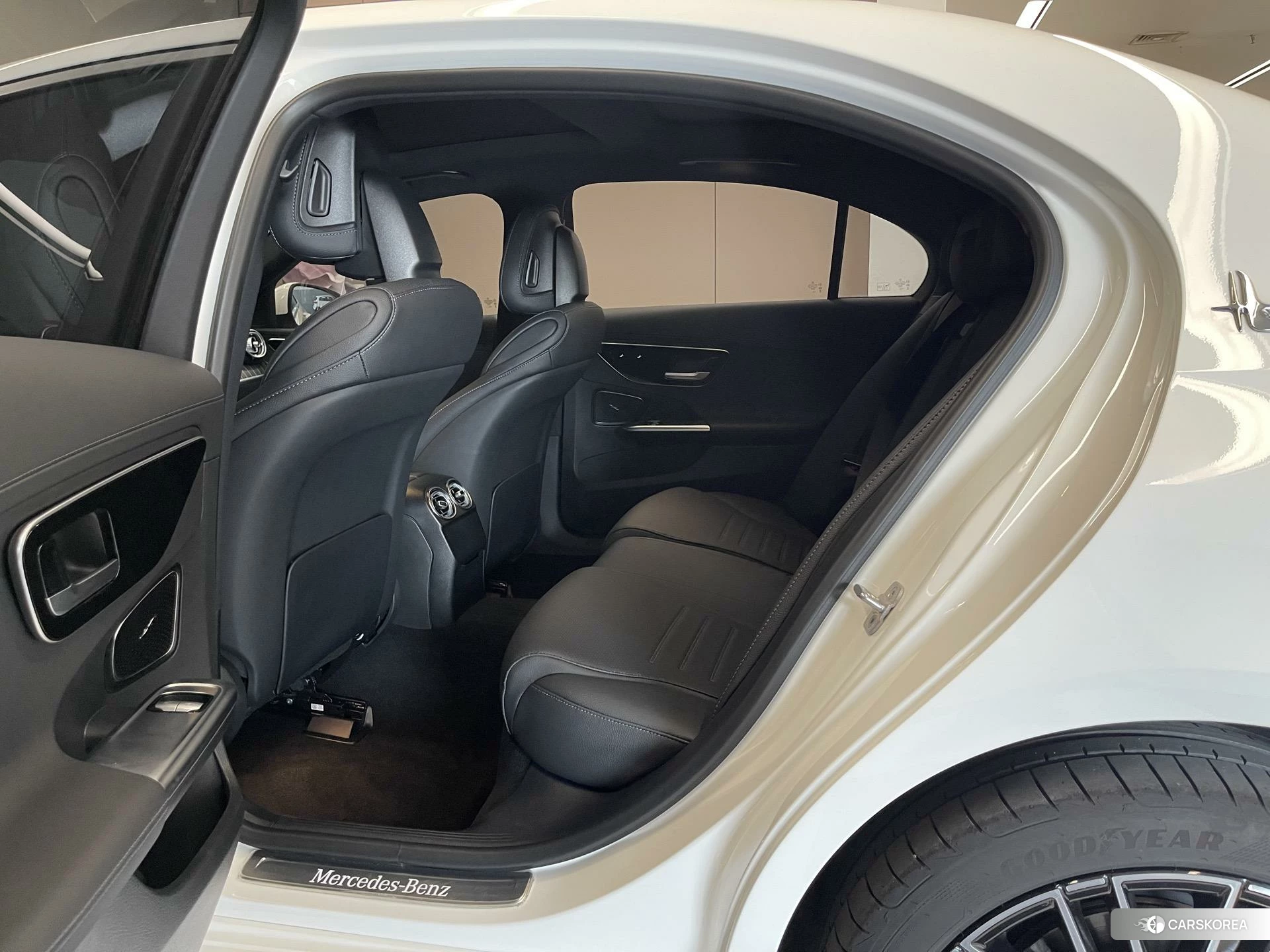 Mercedes-Benz Class C 2024 Белый из Китая, фото 5