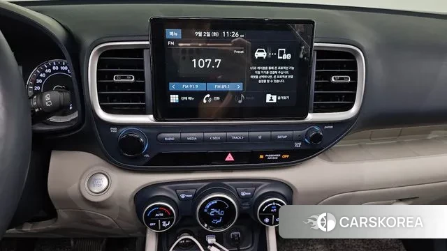 Hyundai Venue 2019 Серебристо-серый из Кореи, фото 5