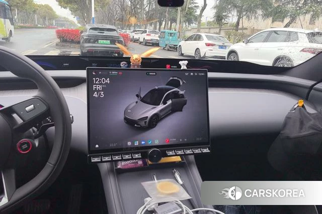 Xiaomi Car Xiaomi YU7 2025 Серебристо-серый из Китая, фото 5