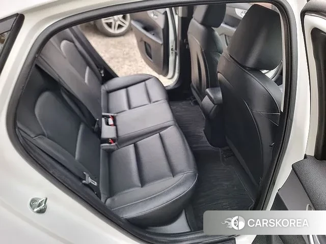 Kia The New K3 2nd generation 2021 Белый из Кореи, фото 5