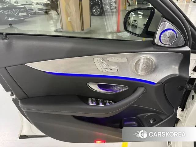 Mercedes-Benz E-Class W213 2019 Белый из Кореи, фото 5