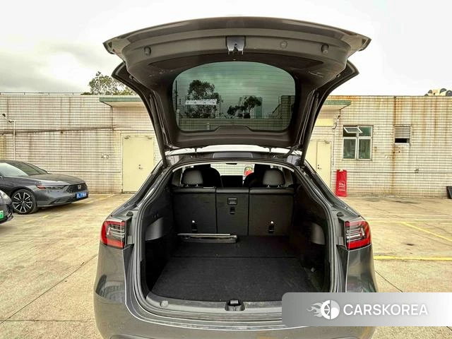 Tesla Model Y 2023 Темно-серый из Китая, фото 5