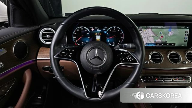 Mercedes-Benz E-Class W213 2022 Белый из Кореи, фото 5