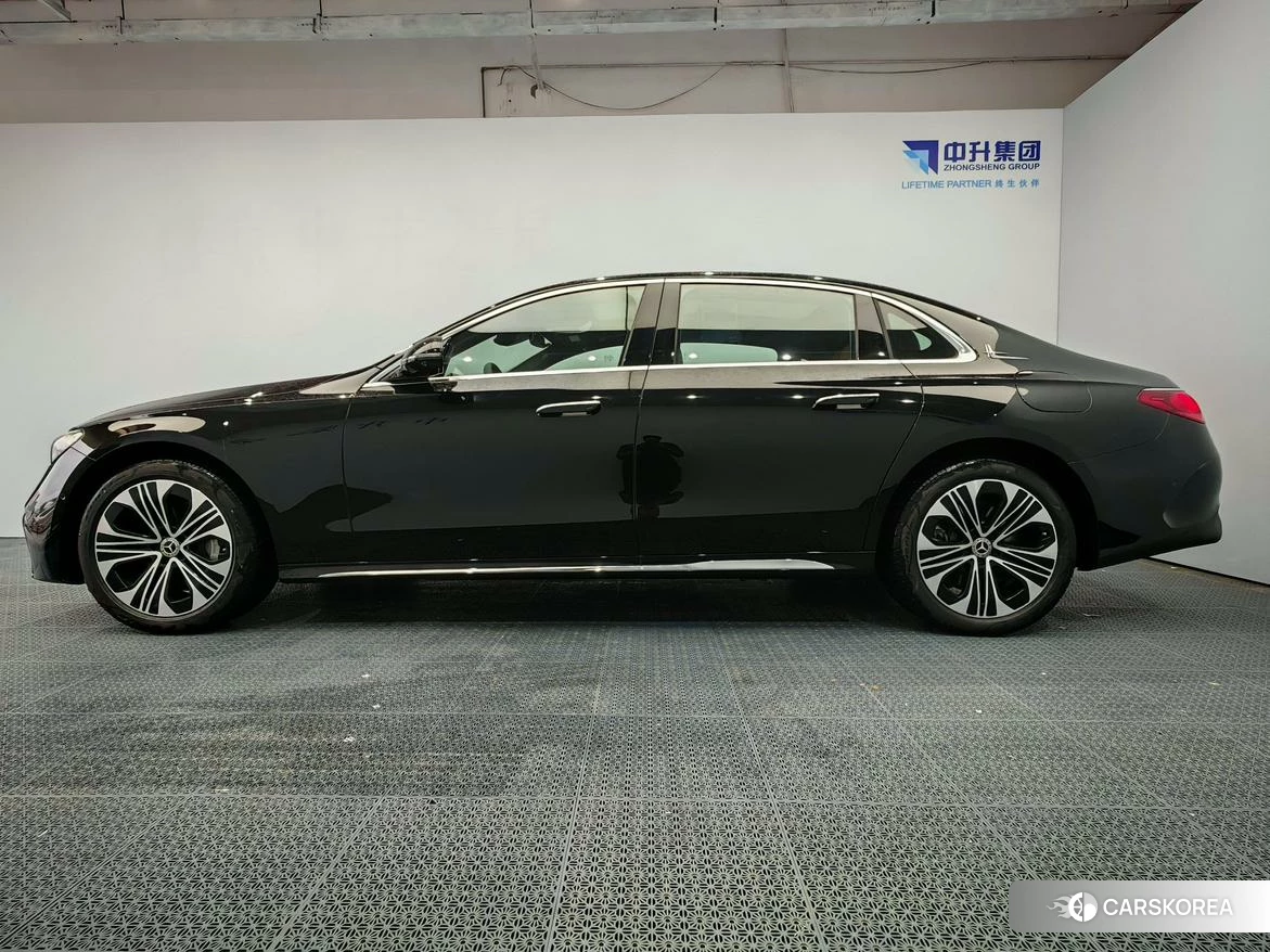 Mercedes-Benz E-class PHEV 2024 Черный из Китая, фото 5