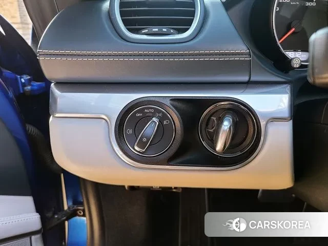 Porsche 718 Boxster 2018 Синий из Кореи, фото 5