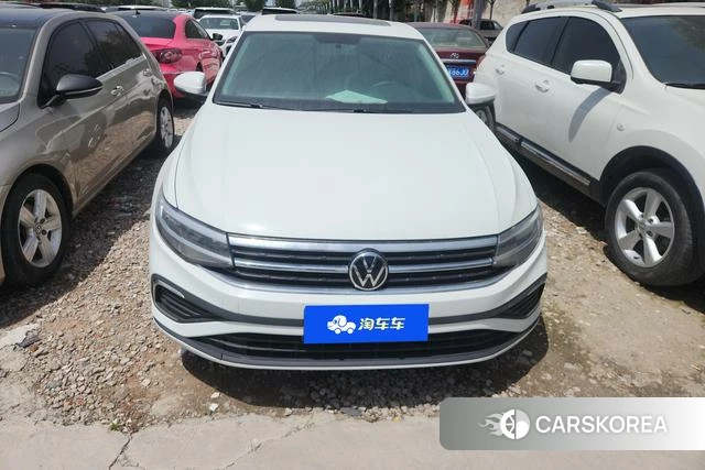 Volkswagen Bora 2022 Белый из Китая, фото 5