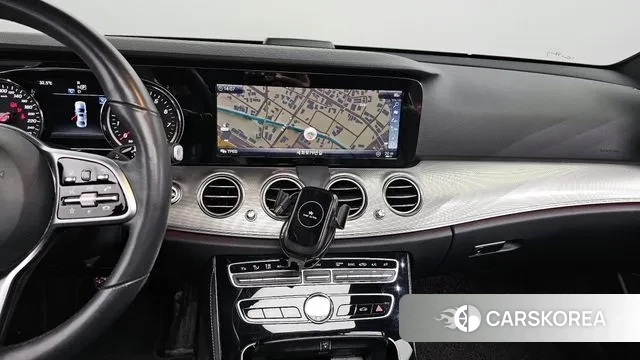 Mercedes-Benz E-Class W213 2018 Белый из Кореи, фото 5