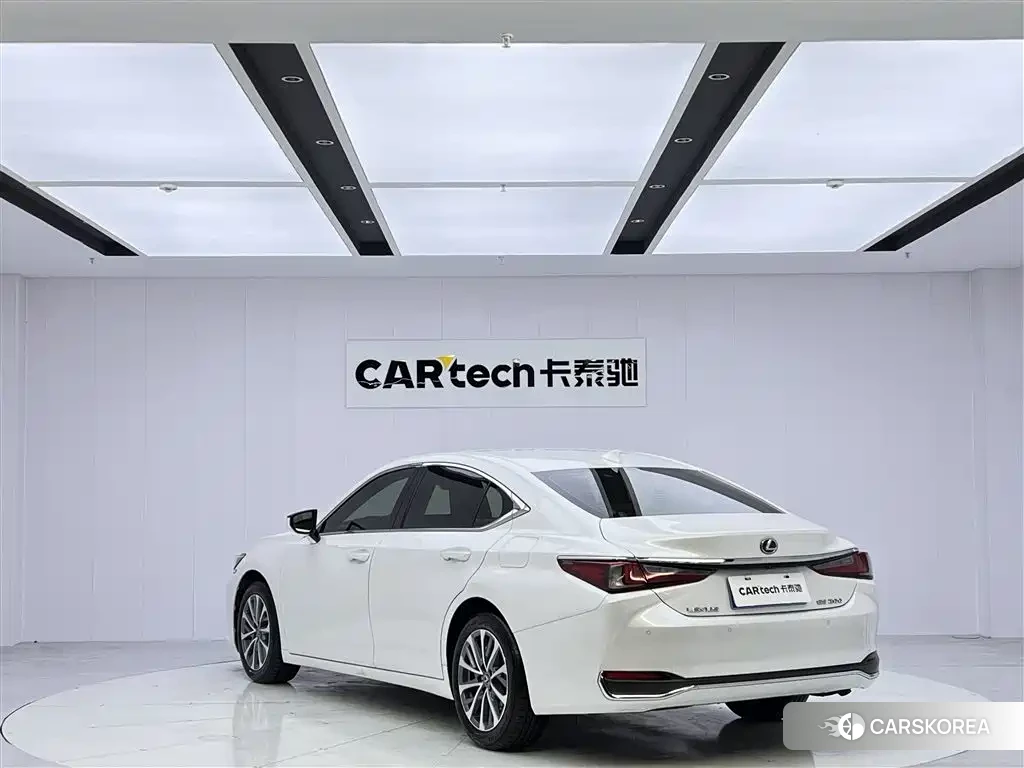Lexus ES 2024 Белый из Китая, фото 5