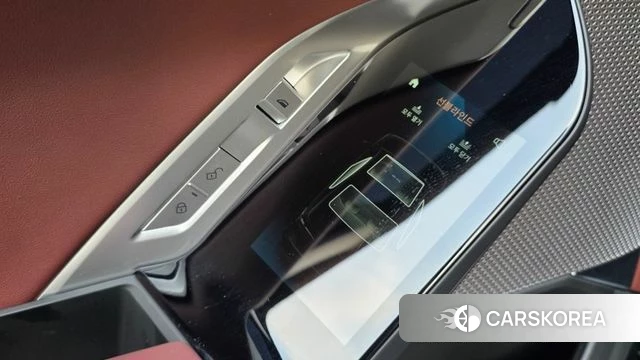 BMW 7 Series (G70) 2024 Черный из Кореи, фото 5