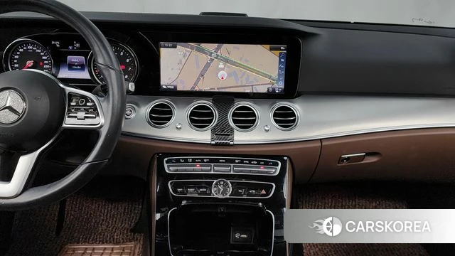Mercedes-Benz E-Class W213 2019 Белый из Кореи, фото 5