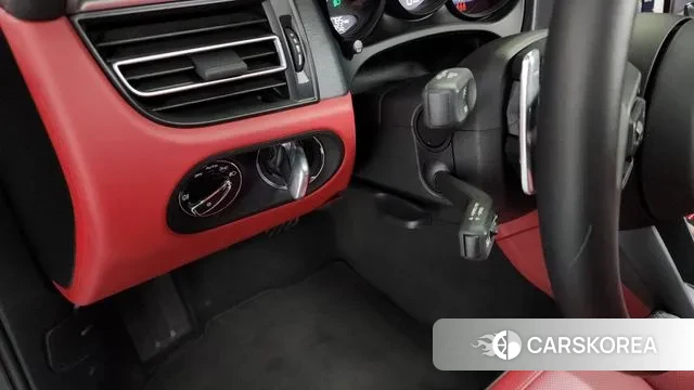 Porsche Macan 2022 Жемчужный цвет из Кореи, фото 5