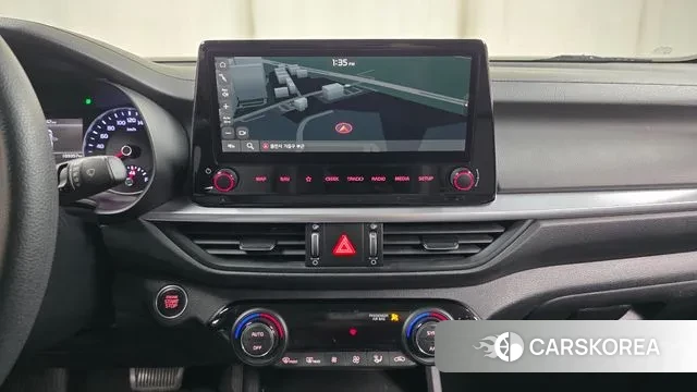 Kia The New K3 2nd generation 2022 Белый из Кореи, фото 5