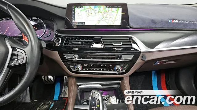 BMW 5 Series (G30) 2018 Белый из Кореи, фото 5