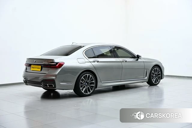 BMW 7 series 2022 Серебристо-серый из Китая, фото 5