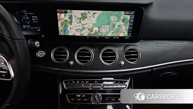 Mercedes-Benz E-Class W213 2020 Белый из Кореи, фото 5