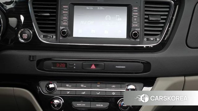 Kia The New Carnival 2018 Серебряный из Кореи, фото 5