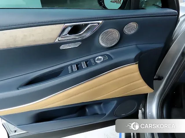 Genesis GV80 2023 Серебристо-серый из Кореи, фото 5