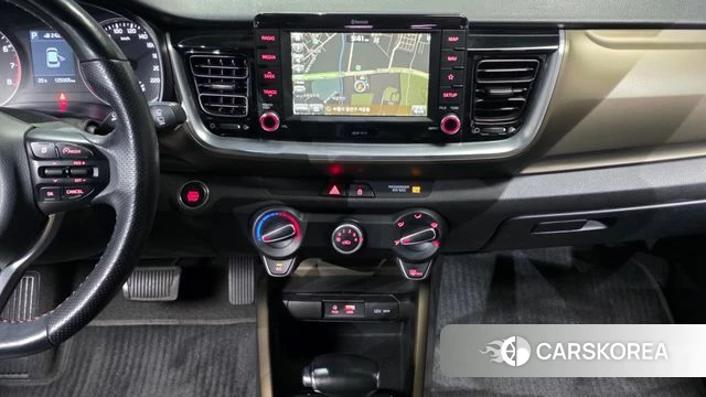 Kia Stonic 2018 Белый из Кореи, фото 5