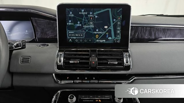 Lincoln Navigator 4th generation 2021 Белый из Кореи, фото 5