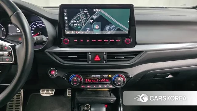 Kia The New K3 2nd generation 2023 Белый из Кореи, фото 5