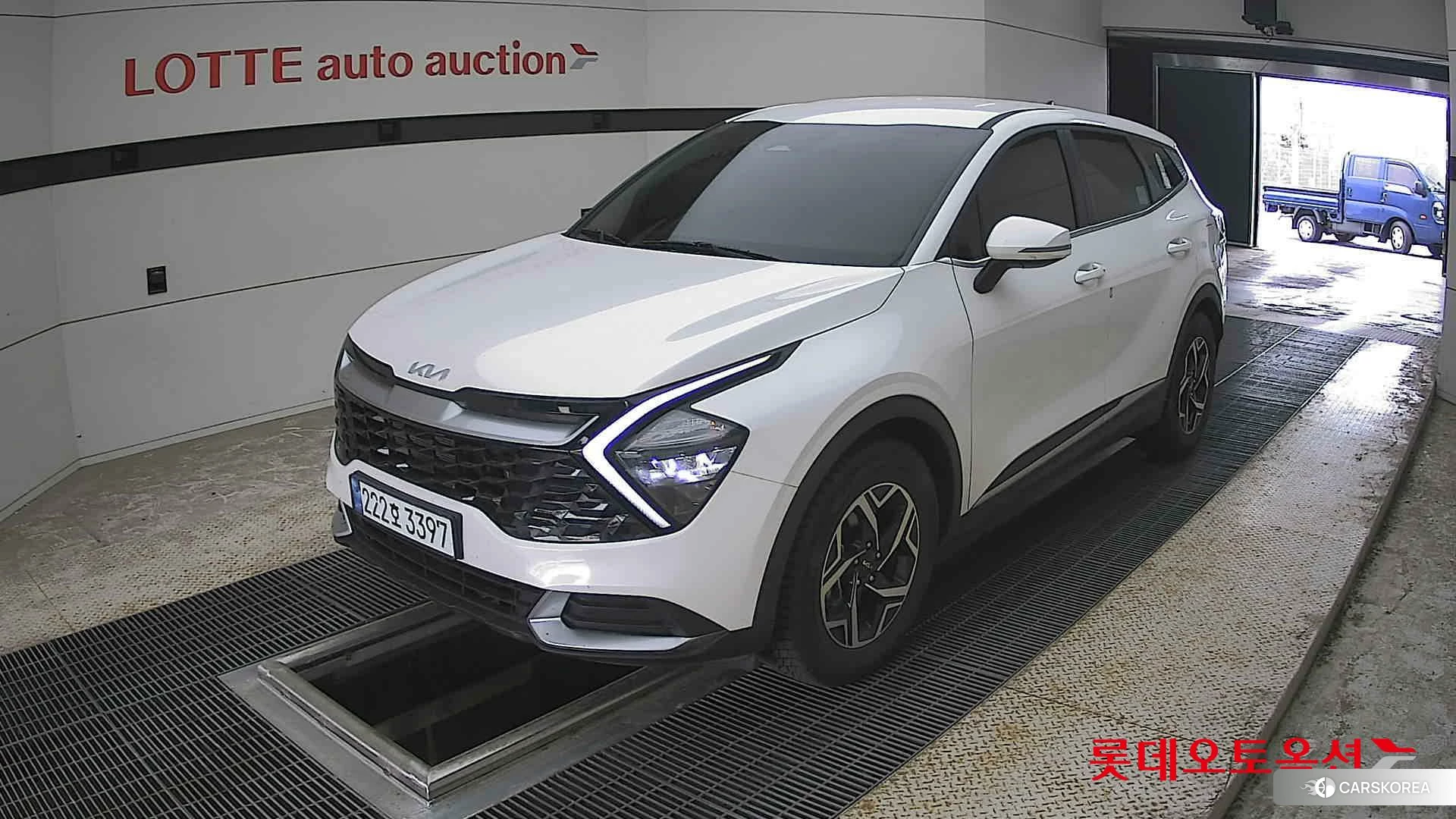 Kia Sportage 2024 Snow White Pearl из Кореи, фото 5